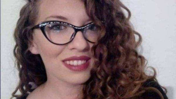 ОТАЦ НЕ ОДУСТАЈЕ И даље траје потрага за несталом Илинком: Молим вас, данас ми треба 10-20 људи... ОТАЦ НЕ ОДУСТАЈЕ И даље траје потрага за несталом Илинком: Молим вас, данас ми треба 10-20 људи...