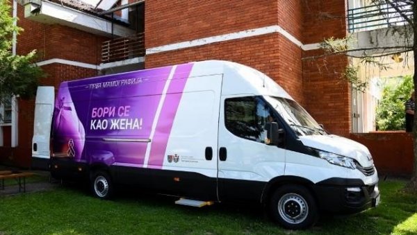ПОКРЕТНИ МАМОГРАФ У БАЈМОКУ, СУБОТИЦИ И КАРАВУКОВУ: Покрајинска влада већ три године бесплатно спроводи пројекат раног откривања рака дојке ПОКРЕТНИ МАМОГРАФ У БАЈМОКУ, СУБОТИЦИ И КАРАВУКОВУ: Покрајинска влада већ три године бесплатно спроводи пројекат раног откривања рака дојке