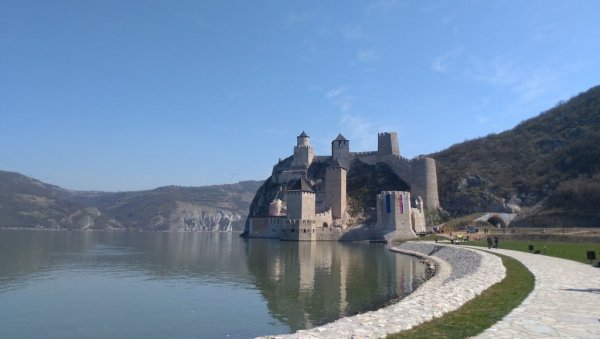 КРАЋЕ НЕГО У СЕПТЕМБРУ: Ново радно време тврђаве Голубачки град КРАЋЕ НЕГО У СЕПТЕМБРУ: Ново радно време тврђаве Голубачки град
