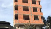 ЧУДО НА ЗЛАТИБОРУ Зграда успешно пркоси гравитацији: Шири торањ у Пизи (ФОТО) ЧУДО НА ЗЛАТИБОРУ Зграда успешно пркоси гравитацији: Шири торањ у Пизи (ФОТО)