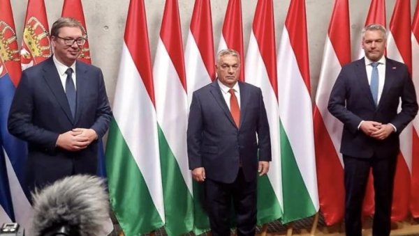 ВУЧИЋ У БУДИМПЕШТИ НА ТРИЛАТЕРАЛНОМ САМИТУ: Председник Србије састао се Орбаном и Нехамером (ФОТО) ВУЧИЋ У БУДИМПЕШТИ НА ТРИЛАТЕРАЛНОМ САМИТУ: Председник Србије састао се Орбаном и Нехамером (ФОТО)