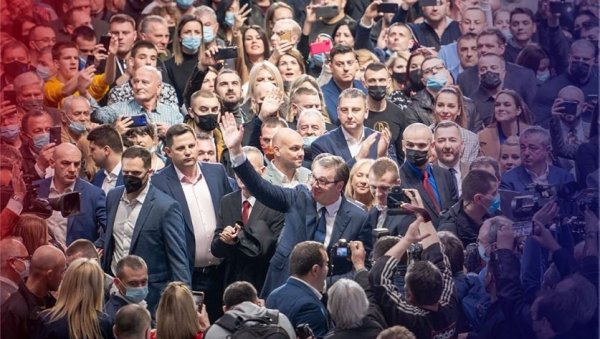 НЕЋУ НИКАДА ДА СЕ СКЛАЊАМ НИ ОД КОГА Председник Вучић послао моћну поруку: Борим се за нашу земљу и наш народ (ФОТО) НЕЋУ НИКАДА ДА СЕ СКЛАЊАМ НИ ОД КОГА Председник Вучић послао моћну поруку: Борим се за нашу земљу и наш народ (ФОТО)