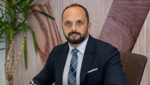 SAMO JEDAN ZAHTEV ZA PREREGISTRACIJU U SEVERNOJ MITROVICI: Mali odaziv Srba šalje poruku da jednostrane odluke Prištine ne mogu proći SAMO JEDAN ZAHTEV ZA PREREGISTRACIJU U SEVERNOJ MITROVICI: Mali odaziv Srba šalje poruku da jednostrane odluke Prištine ne mogu proći