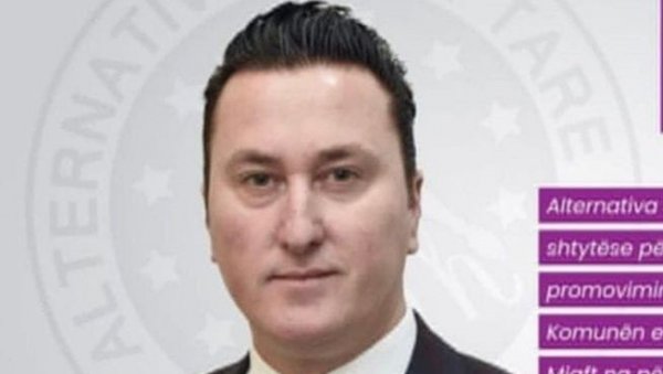 УЛЦИЊСКИ ФУНКЦИОНЕР НА ОДБОРНИЧКОЈ ЛИСТИ У БАРУ: Још 20 дана до локалних избора, а предизборна кампања у пуном јеку УЛЦИЊСКИ ФУНКЦИОНЕР НА ОДБОРНИЧКОЈ ЛИСТИ У БАРУ: Још 20 дана до локалних избора, а предизборна кампања у пуном јеку