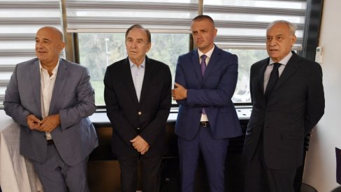 JSD PARTIZAN PROSLAVILO 77. ROĐENDAN: Košarkašice, fudbaleri i rukometaši uveličali ovaj dan (FOTO) JSD PARTIZAN PROSLAVILO 77. ROĐENDAN: Košarkašice, fudbaleri i rukometaši uveličali ovaj dan (FOTO)
