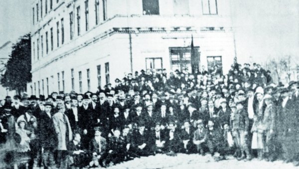 ПРОЈЕКТОВАЊЕ ВЕЛИКЕ ХРВАТСКЕ: Партија одваја Србе преко Дрине од оних у Србији ПРОЈЕКТОВАЊЕ ВЕЛИКЕ ХРВАТСКЕ: Партија одваја Србе преко Дрине од оних у Србији