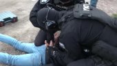 HAPŠENJE U STAROJ PAZOVI: Priveden zbog sumnje da je u hotelu nožem maltretirao goste