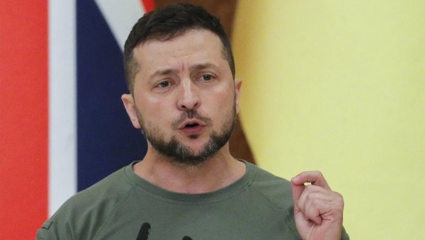 РАТ У УКРАЈИНИ: САД разматрају опцију слања оклопних возила Кијеву РАТ У УКРАЈИНИ: САД разматрају опцију слања оклопних возила Кијеву