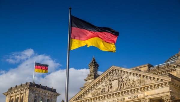 ДОЈЧЕ ВЕЛЕ: Немачка спољна политика у кризном режиму