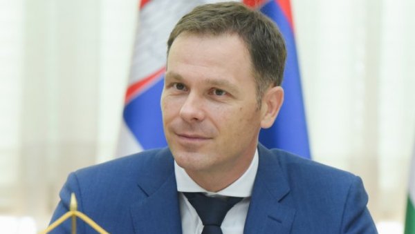 СИНИША МАЛИ: Е-фактурама до веће ликвидности и ефикасности привреде СИНИША МАЛИ: Е-фактурама до веће ликвидности и ефикасности привреде