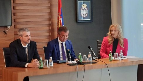 NOTARI BI DA UPISUJU U KATASTAR: Obeleženo osam godina od uspostavljanja javnobeležničkog rada u našoj zemlji NOTARI BI DA UPISUJU U KATASTAR: Obeleženo osam godina od uspostavljanja javnobeležničkog rada u našoj zemlji