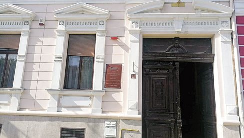 OGLASIO SE CENTAR ZA SOCIJALNI RAD U VRŠCU: Nismo vršili postupak poveravanja starateljstva, jer razvod nije ni pokrenut OGLASIO SE CENTAR ZA SOCIJALNI RAD U VRŠCU: Nismo vršili postupak poveravanja starateljstva, jer razvod nije ni pokrenut