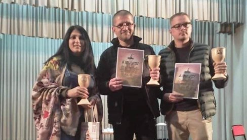 NASTUPAJU STEFAN I ZVEZDANA: Pesnički susret sa publikom večeras u Paraćinu NASTUPAJU STEFAN I ZVEZDANA: Pesnički susret sa publikom večeras u Paraćinu