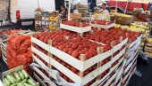 СКОК ЦЕНЕ ПАРАДАЈЗА: На велетржници су се минуле недеље највише пазарили купус и паприке СКОК ЦЕНЕ ПАРАДАЈЗА: На велетржници су се минуле недеље највише пазарили купус и паприке