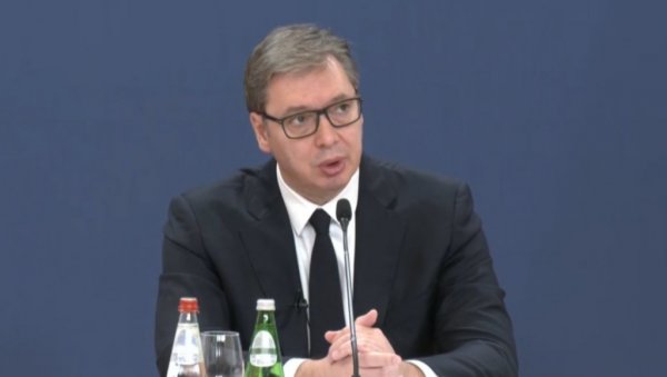 ПРЕДСЕДИК БРУТАЛНО ОДГОВОРИО ЗЕКАНОВИЋУ: Могли би они без сваке нафте, али без мржње према Вучићу и Србији не могу ПРЕДСЕДИК БРУТАЛНО ОДГОВОРИО ЗЕКАНОВИЋУ: Могли би они без сваке нафте, али без мржње према Вучићу и Србији не могу