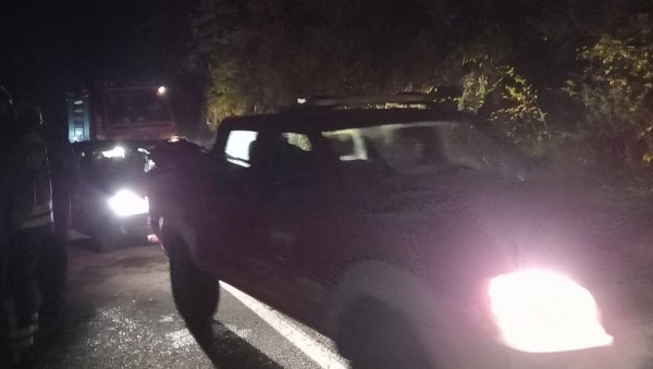 НАСТАВЉА СЕ ПОТРАГА ЗА ДЕЦОМ НЕСТАЛОМ У НЕСРЕЋИ У КАНЈОНУ ТАРЕ: Стигли рониоци, укључени сви рафтери с чамцима НАСТАВЉА СЕ ПОТРАГА ЗА ДЕЦОМ НЕСТАЛОМ У НЕСРЕЋИ У КАНЈОНУ ТАРЕ: Стигли рониоци, укључени сви рафтери с чамцима