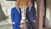ПРАШИНУ ЗАМЕНИО АСФАЛТ: Сеоска домаћинства подно Цера дочекала нормалне путеве ПРАШИНУ ЗАМЕНИО АСФАЛТ: Сеоска домаћинства подно Цера дочекала нормалне путеве