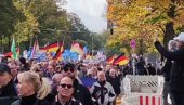 НАША ЗЕМЉА НА ПРВОМ МЕСТУ: Демонстрације у Немачкој против раста цена, ЕУ и НАТО (ВИДЕО) НАША ЗЕМЉА НА ПРВОМ МЕСТУ: Демонстрације у Немачкој против раста цена, ЕУ и НАТО (ВИДЕО)