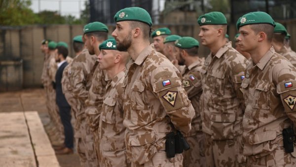 ДРАМАТИЧНЕ СЦЕНЕ У ЧЕШКОЈ: Осам војника рањено у експлозији, има мртвих ДРАМАТИЧНЕ СЦЕНЕ У ЧЕШКОЈ: Осам војника рањено у експлозији, има мртвих