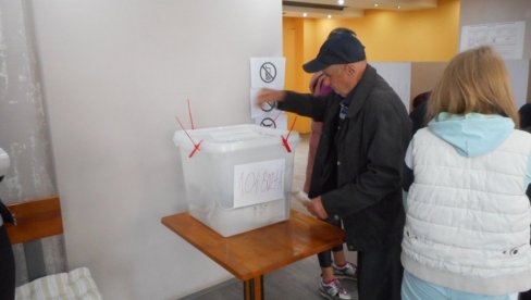 REPUBLIKA SRPSKA DANAS BIRA PREDSEDNIKA: Otvorena birališta za prevremene predsedničke izbore