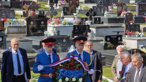 UZ POMOĆ NATO UBILI VIŠE OD 2.000 SRBA: U Mrkonjić Gradu obeležna 28. godina od stradanja naroda u zapadnoj Krajini UZ POMOĆ NATO UBILI VIŠE OD 2.000 SRBA: U Mrkonjić Gradu obeležna 28. godina od stradanja naroda u zapadnoj Krajini