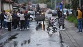 PRVO PRANJE ULICE: Održan sastanak dela žitelja Jovanke Radaković i čelnika prestonice PRVO PRANJE ULICE: Održan sastanak dela žitelja Jovanke Radaković i čelnika prestonice