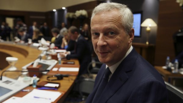 ПАРИЗ И ЕВРОПА ЖЕЛЕ ДА СЕ КРЕЋУ НЕЗАВИСНО ОД АМЕРИКЕ И КИНЕ: Француски министар финансија најавио дуплу политичку игру ПАРИЗ И ЕВРОПА ЖЕЛЕ ДА СЕ КРЕЋУ НЕЗАВИСНО ОД АМЕРИКЕ И КИНЕ: Француски министар финансија најавио дуплу политичку игру