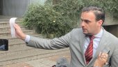 ЧЕДА ЗАДРЖАН У ПОЛИЦИЈИ Адвокат: Задржали су га на трежњењу до 12 сати јер је попио бромазепам (ВИДЕО) ЧЕДА ЗАДРЖАН У ПОЛИЦИЈИ Адвокат: Задржали су га на трежњењу до 12 сати јер је попио бромазепам (ВИДЕО)