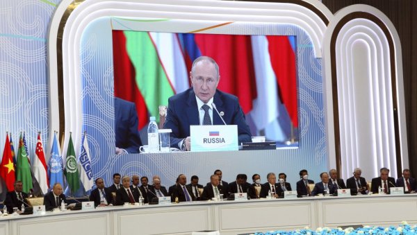 ПУТИН ПОРУЧИО: Свету прети глад, санкције прекинуле транспортни ланац ПУТИН ПОРУЧИО: Свету прети глад, санкције прекинуле транспортни ланац
