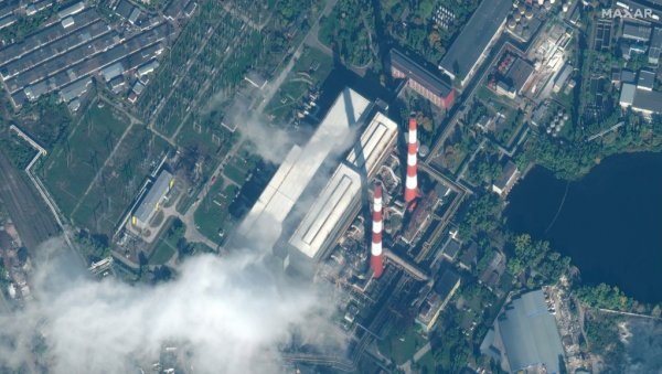КИЈЕВ ГРАНАТИРАО ЕЛЕКТРАНУ, НАЈМАЊЕ ДВОЈЕ ИСПОД РУШЕВИНА: Украјински напади на ДНР КИЈЕВ ГРАНАТИРАО ЕЛЕКТРАНУ, НАЈМАЊЕ ДВОЈЕ ИСПОД РУШЕВИНА: Украјински напади на ДНР