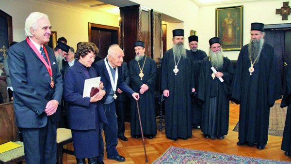 РАЗОБЛИЧИО КАРДЕЉЕВ СИСТЕМ САМОУПРАВЉАЊА: Портрет Милорада Екмечића - историчара који је обележио нашу епоху РАЗОБЛИЧИО КАРДЕЉЕВ СИСТЕМ САМОУПРАВЉАЊА: Портрет Милорада Екмечића - историчара који је обележио нашу епоху