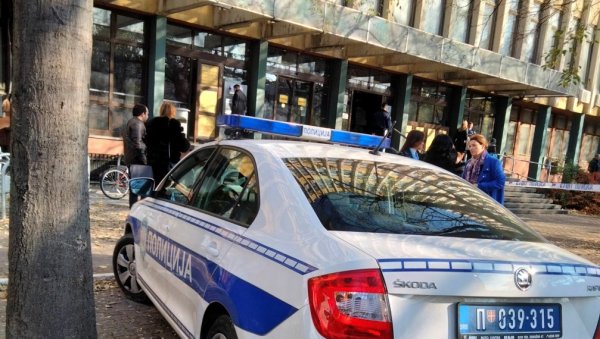 У ПРИТВОРУ 30 ДАНА: Приведен и саслушан осумњичени за покушај убиства у Петроварадину У ПРИТВОРУ 30 ДАНА: Приведен и саслушан осумњичени за покушај убиства у Петроварадину