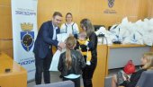 PAKETI ZA BEBE: Opština Zvezdara nastavlja da pomaže roditeljima novorođenčadi PAKETI ZA BEBE: Opština Zvezdara nastavlja da pomaže roditeljima novorođenčadi