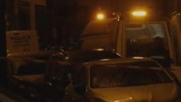ДЕТАЉИ ЈЕЗИВОГ ЗЛОЧИНА У ПАРИЗУ: Тело девојчице пронађено са траком облепљеном преко лица и резовима по врату (ВИДЕО) ДЕТАЉИ ЈЕЗИВОГ ЗЛОЧИНА У ПАРИЗУ: Тело девојчице пронађено са траком облепљеном преко лица и резовима по врату (ВИДЕО)