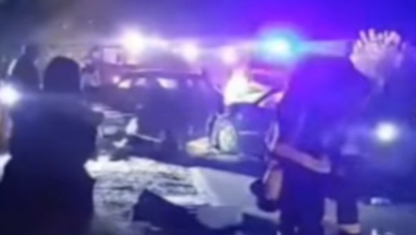 ТЕШКА САОБРАЋАЈКА КОД СМЕДЕРЕВА: Три особе повређене у ланчаном судару (ВИДЕО) ТЕШКА САОБРАЋАЈКА КОД СМЕДЕРЕВА: Три особе повређене у ланчаном судару (ВИДЕО)