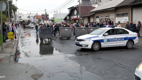 СТАНАРИ ПЛАЋАЈУ ДОДАТНИ ЦЕВОВОД: Договор житеља дела Миријева и града око канализације СТАНАРИ ПЛАЋАЈУ ДОДАТНИ ЦЕВОВОД: Договор житеља дела Миријева и града око канализације
