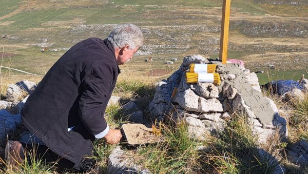 КРСТ НА КРШУ ЗА БЕЗГРОБНУ ВОЈСКУ: На Крнову код Никшића одржан парастос за више од 350 жртава из седме Црногорске бригаде КРСТ НА КРШУ ЗА БЕЗГРОБНУ ВОЈСКУ: На Крнову код Никшића одржан парастос за више од 350 жртава из седме Црногорске бригаде