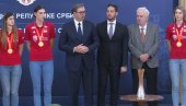 ВУЧИЋ ДОЧЕКАО СВЕТСКЕ ШАМПИОНКЕ: Најбољи резултат који је икад остварио било који тим у екипним спортовима ВУЧИЋ ДОЧЕКАО СВЕТСКЕ ШАМПИОНКЕ: Најбољи резултат који је икад остварио било који тим у екипним спортовима