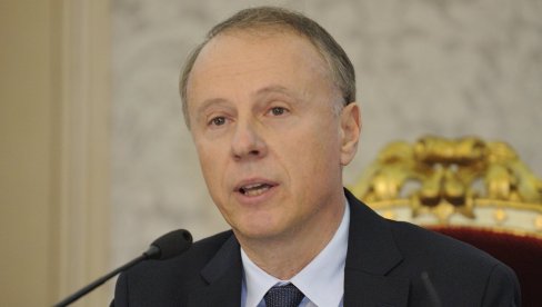 PREDSTAVILI GA KAO ČOVEKA VLASTI: Pogledajte kako su blokaderi 2021. pisali o rektoru Đokiću (FOTO)