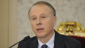 REKTOR ĐOKIĆ KRIVICU ZA NEZAKONITE BLOKADE SVALIO NA STUDENTE: Oni su za sve krivi REKTOR ĐOKIĆ KRIVICU ZA NEZAKONITE BLOKADE SVALIO NA STUDENTE: Oni su za sve krivi