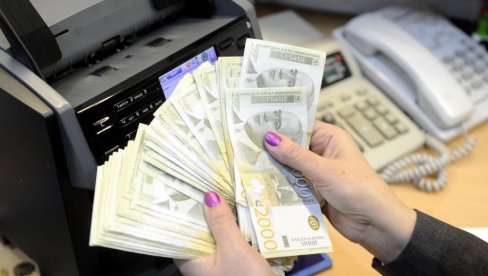 DANAS POČINJE ISPLATA: Na računima od 8.100 do 26.000 dinara