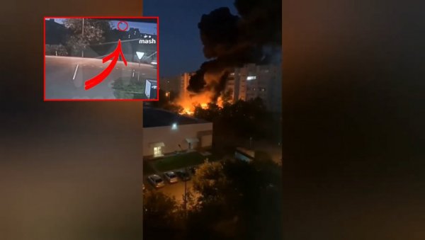 ПОЈАВИО СЕ УЗНЕМИРУЈУЋИ СНИМАК ПАДА АВИОНА У РУСИЈИ: Су-34 се срушио у стамбеном блоку ПОЈАВИО СЕ УЗНЕМИРУЈУЋИ СНИМАК ПАДА АВИОНА У РУСИЈИ: Су-34 се срушио у стамбеном блоку