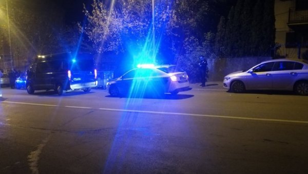 ПОЛИЦИЈА ПРИВЕЛА НОВОПАЗАРЦА: Величао исламску државу ПОЛИЦИЈА ПРИВЕЛА НОВОПАЗАРЦА: Величао исламску државу