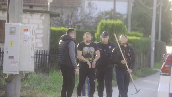 ТВРДИ ДА ЈЕ ОД ПРАСКА ИЗГУБИО СЕЋАЊЕ: Саслушан Владимир А. (32) због сумње да је у Крњачи убио Немању С. ТВРДИ ДА ЈЕ ОД ПРАСКА ИЗГУБИО СЕЋАЊЕ: Саслушан Владимир А. (32) због сумње да је у Крњачи убио Немању С.