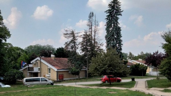 ЖИВОТ ЈЕ ЧУДО: Представа за штићенике Дечјег центра у Сремској Каменици ЖИВОТ ЈЕ ЧУДО: Представа за штићенике Дечјег центра у Сремској Каменици