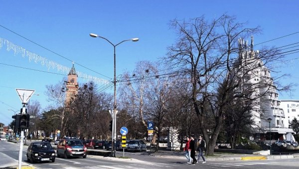 КО ОДГОВАРА ЗА ГРЕШКЕ У ЛЕЧЕЊУ? Параћин домаћин међународног скупа Удружења здравствених професионалаца Србије КО ОДГОВАРА ЗА ГРЕШКЕ У ЛЕЧЕЊУ? Параћин домаћин међународног скупа Удружења здравствених професионалаца Србије