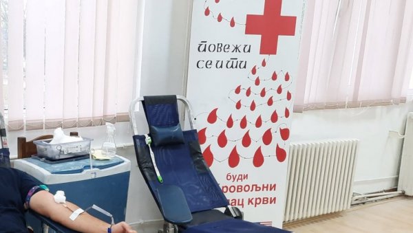 И ДАЉЕ НЕДОСТАЈУ ВЕЛИКЕ КОЛИЧИНЕ: На овим локацијама у Београду можете да донирате крв