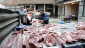 УВОЗ ЗАТВОРИО ОБОРЕ: Традиционални свињокољ дочекујемо са драстично мањим бројем стоке УВОЗ ЗАТВОРИО ОБОРЕ: Традиционални свињокољ дочекујемо са драстично мањим бројем стоке