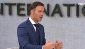 MALI U JUTARNJEM DNEVNIKU RTS-a: Srbija ima dovoljno novca na računu - više od 2,5 milijardi evra MALI U JUTARNJEM DNEVNIKU RTS-a: Srbija ima dovoljno novca na računu - više od 2,5 milijardi evra