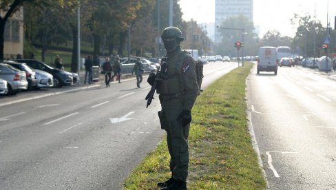 SUTRA SE NASTAVLJA SUĐENJE KRIMINALNOJ GRUPI BELIVUK-MILJKOVIĆ: Na redu čitanje spisa i novi svedoci SUTRA SE NASTAVLJA SUĐENJE KRIMINALNOJ GRUPI BELIVUK-MILJKOVIĆ: Na redu čitanje spisa i novi svedoci